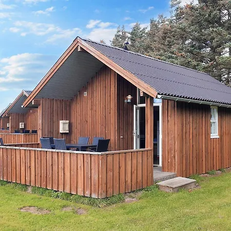 Ferienhaus In With Patio *