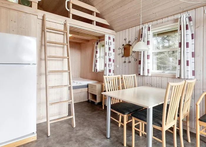 בית נופש In With Patio *